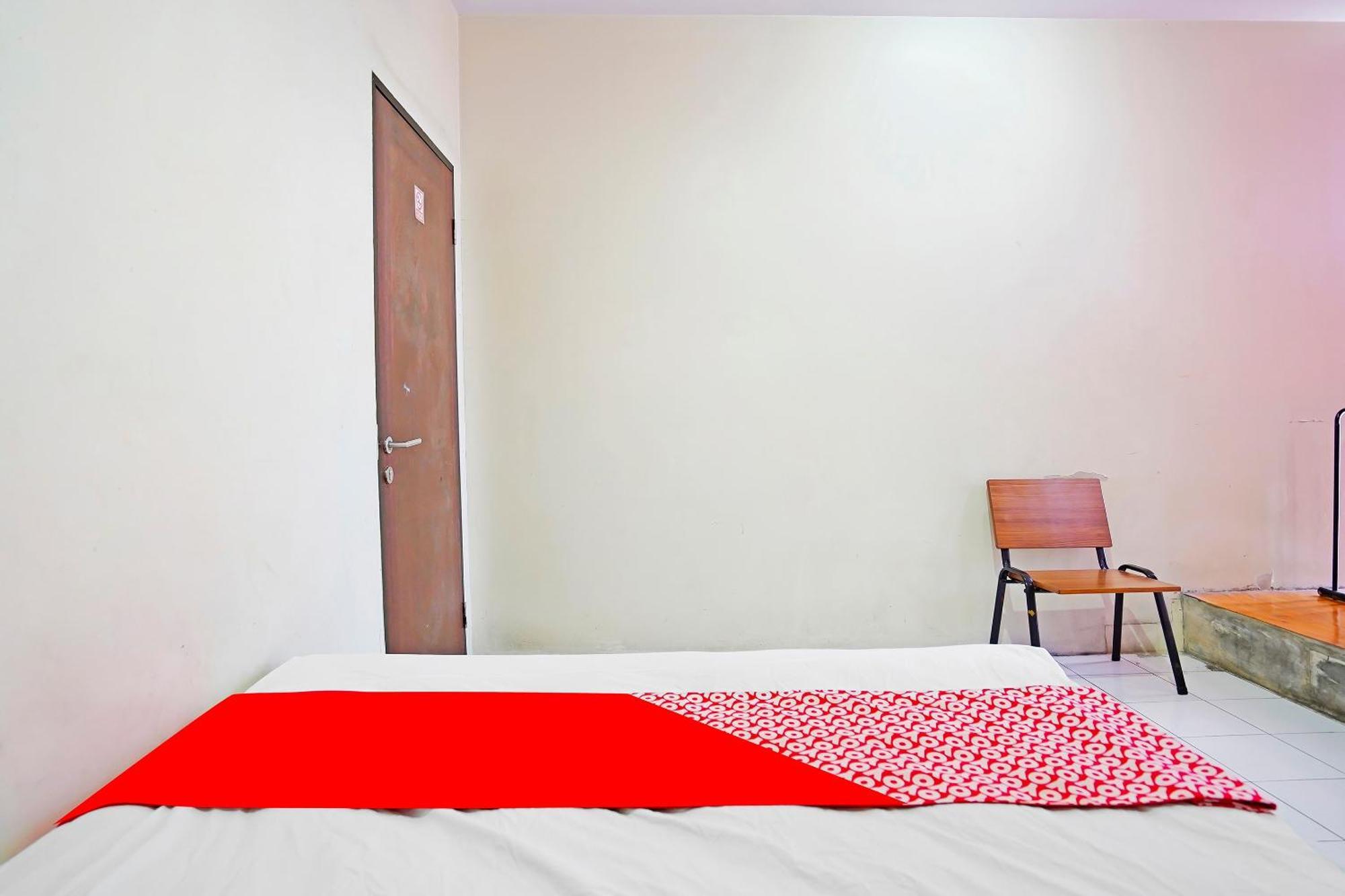 Oyo 91415 De Wijaya Hotel Sidoarjo Exterior photo