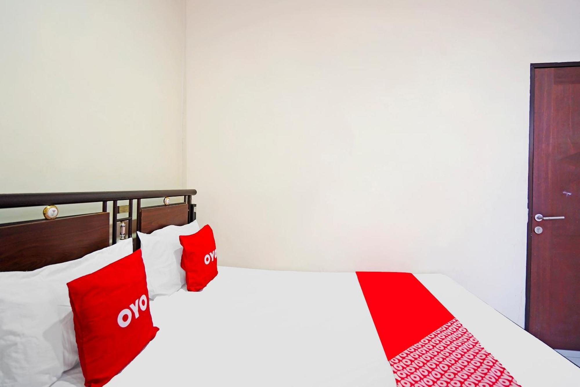 Oyo 91415 De Wijaya Hotel Sidoarjo Exterior photo