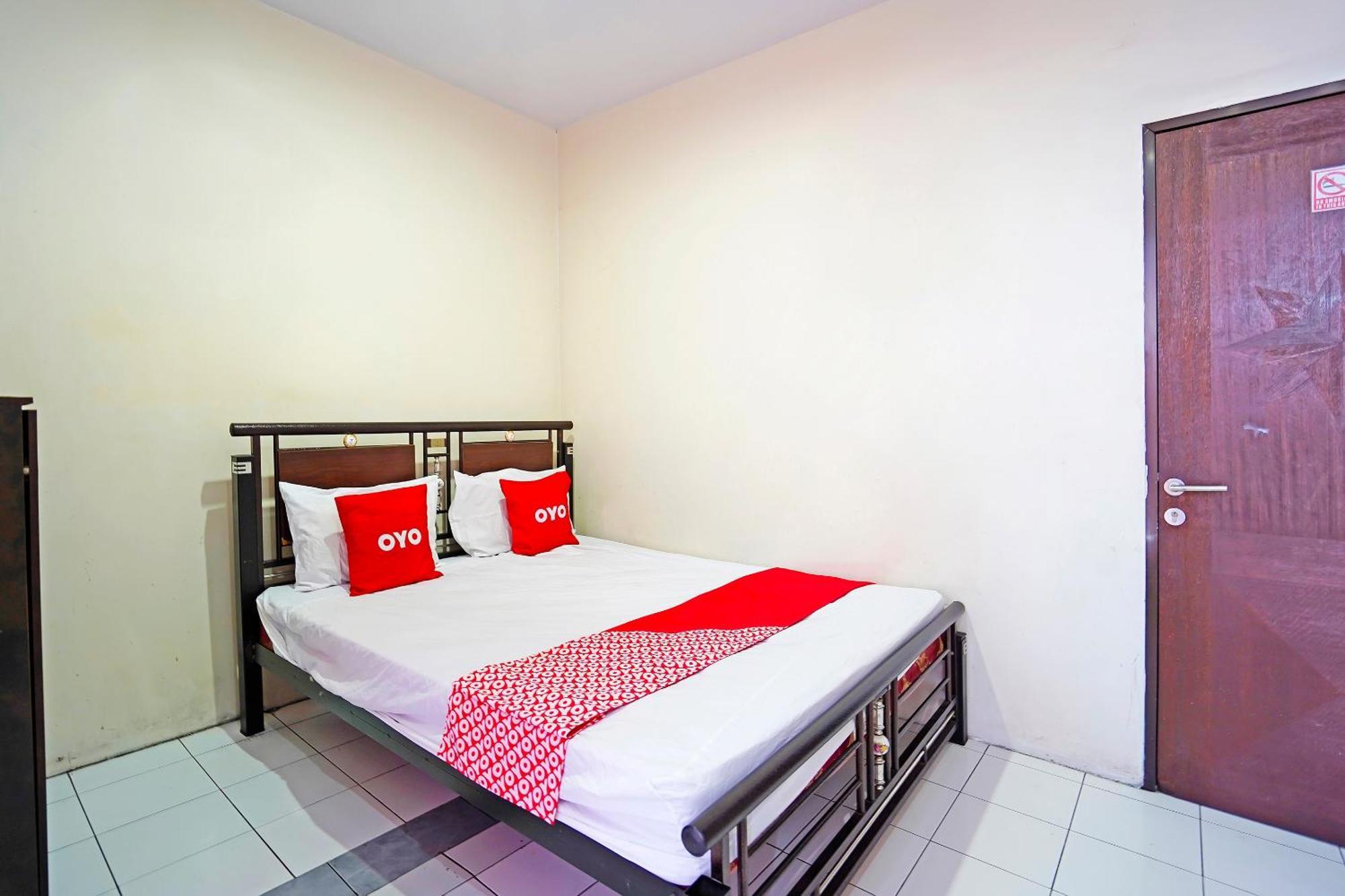 Oyo 91415 De Wijaya Hotel Sidoarjo Exterior photo
