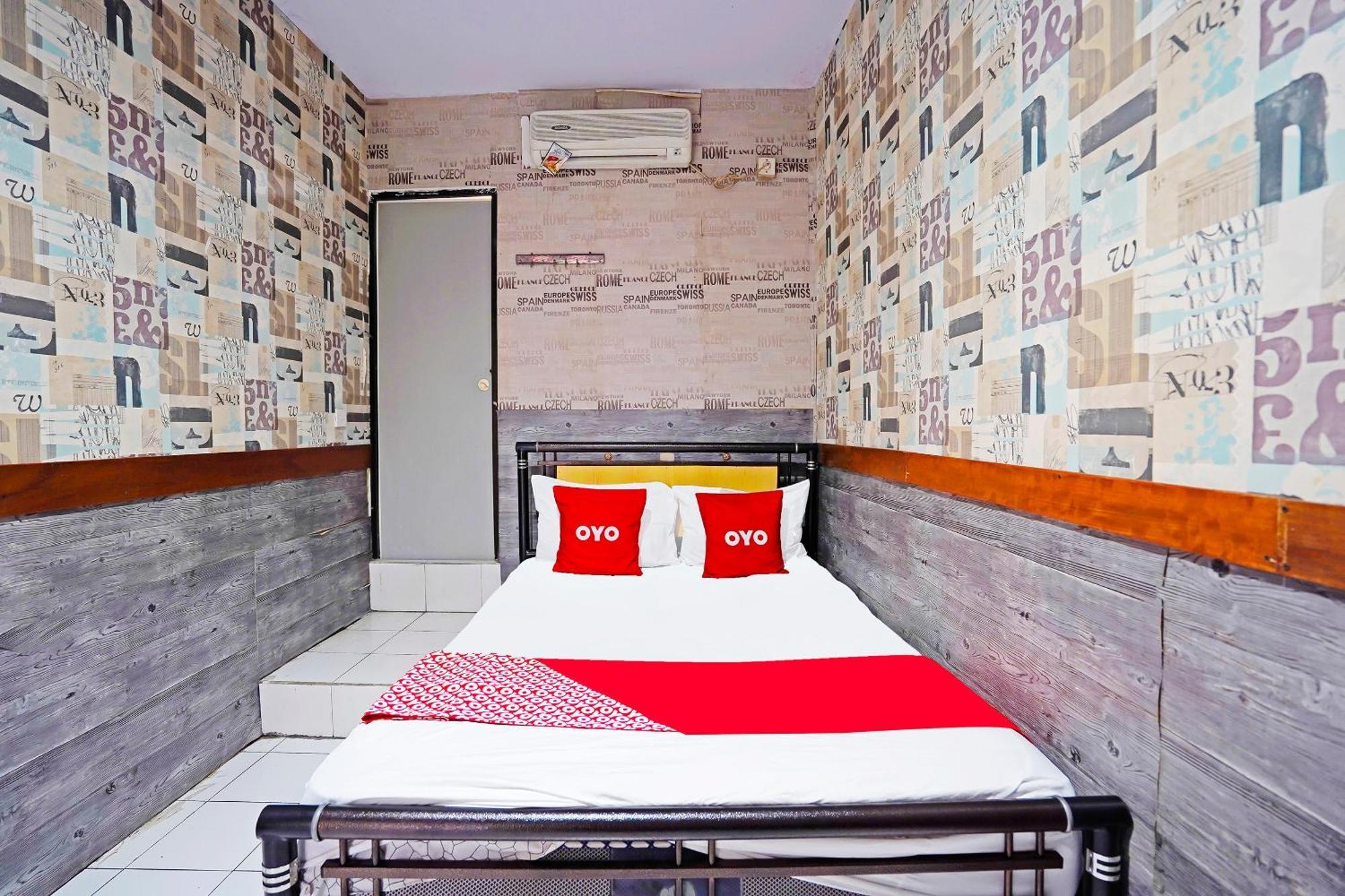 Oyo 91415 De Wijaya Hotel Sidoarjo Exterior photo